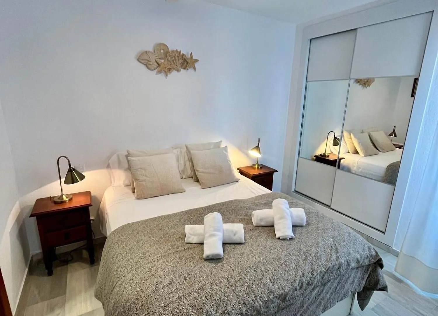 Apartamento Gatu Villa Sol, Junto A La Playa , Piscina, 2 Banos, Aire Cc, Terraza, 